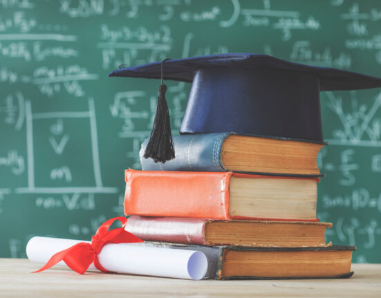 aides financières banques diplômes
